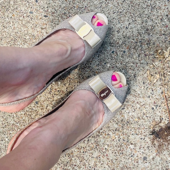 Salvatore Ferragamo Bloomy Slingback Pumps - Picture 3 of 5